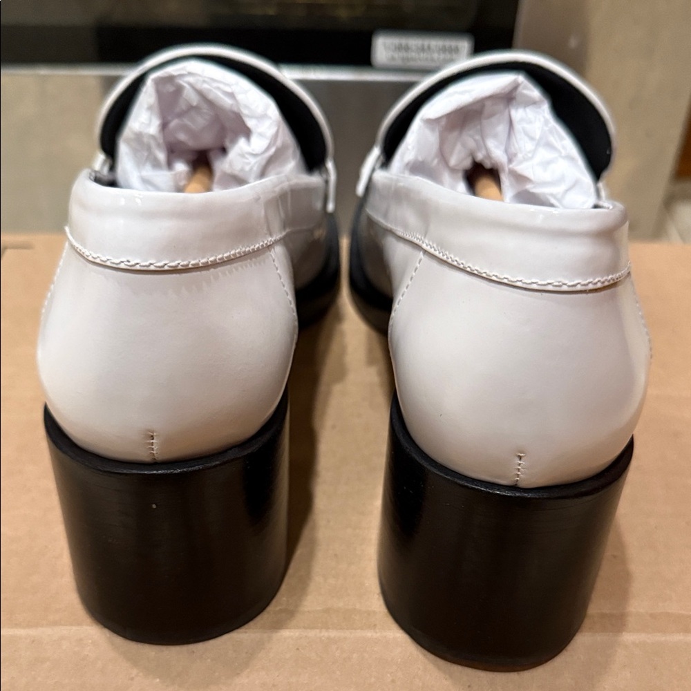 Coach Women's Natalie Leather Loafer - size 8 - Picture 4 of 16